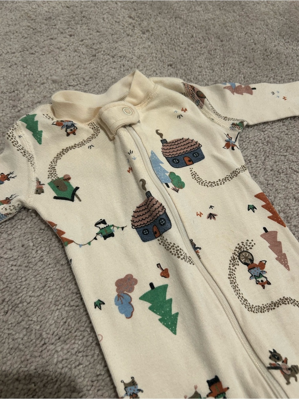 Hanna Andersson Cream Footed One-Piece Pajamas with Woodland Print 3-6 months - Picture 2 of 7